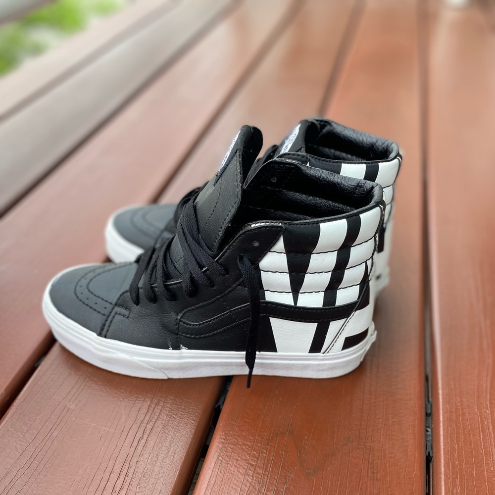 Black leather VANS sneakers - Picture 3 of 11